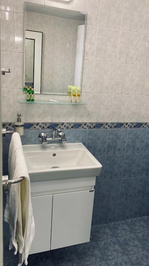 Centrally Located Apartment In 바르나 외부 사진