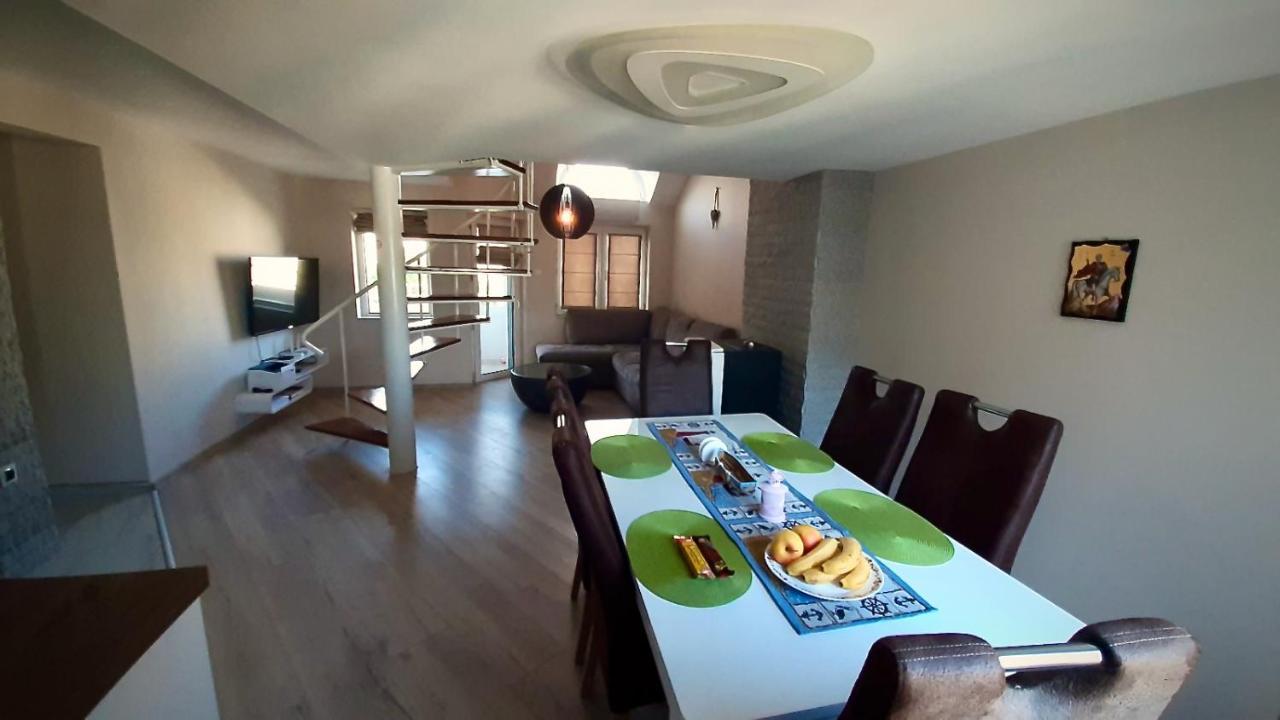Centrally Located Apartment In 바르나 외부 사진