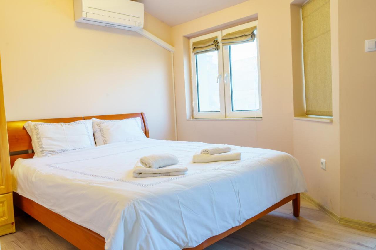 Centrally Located Apartment In 바르나 외부 사진