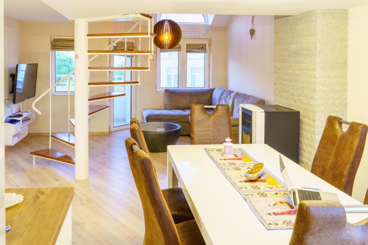 Centrally Located Apartment In 바르나 외부 사진