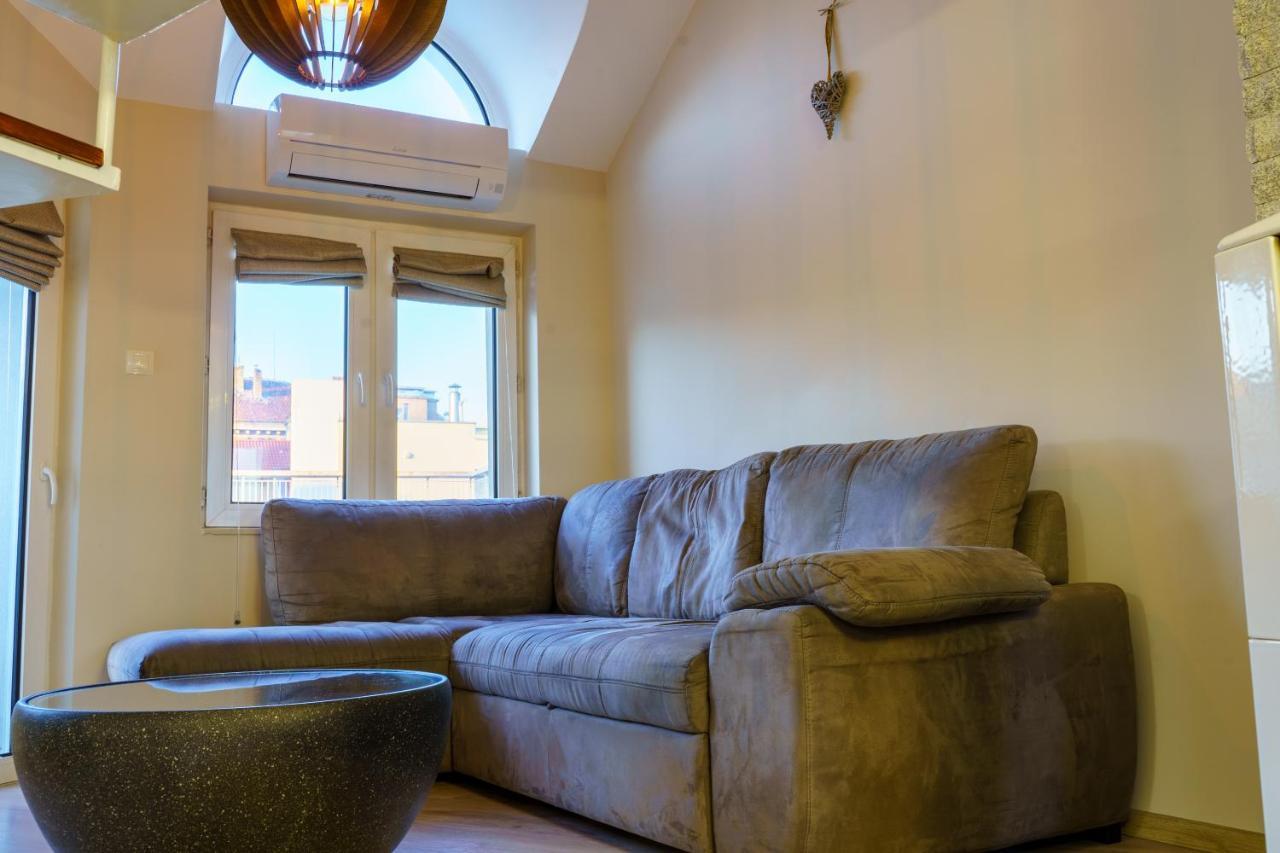 Centrally Located Apartment In 바르나 외부 사진